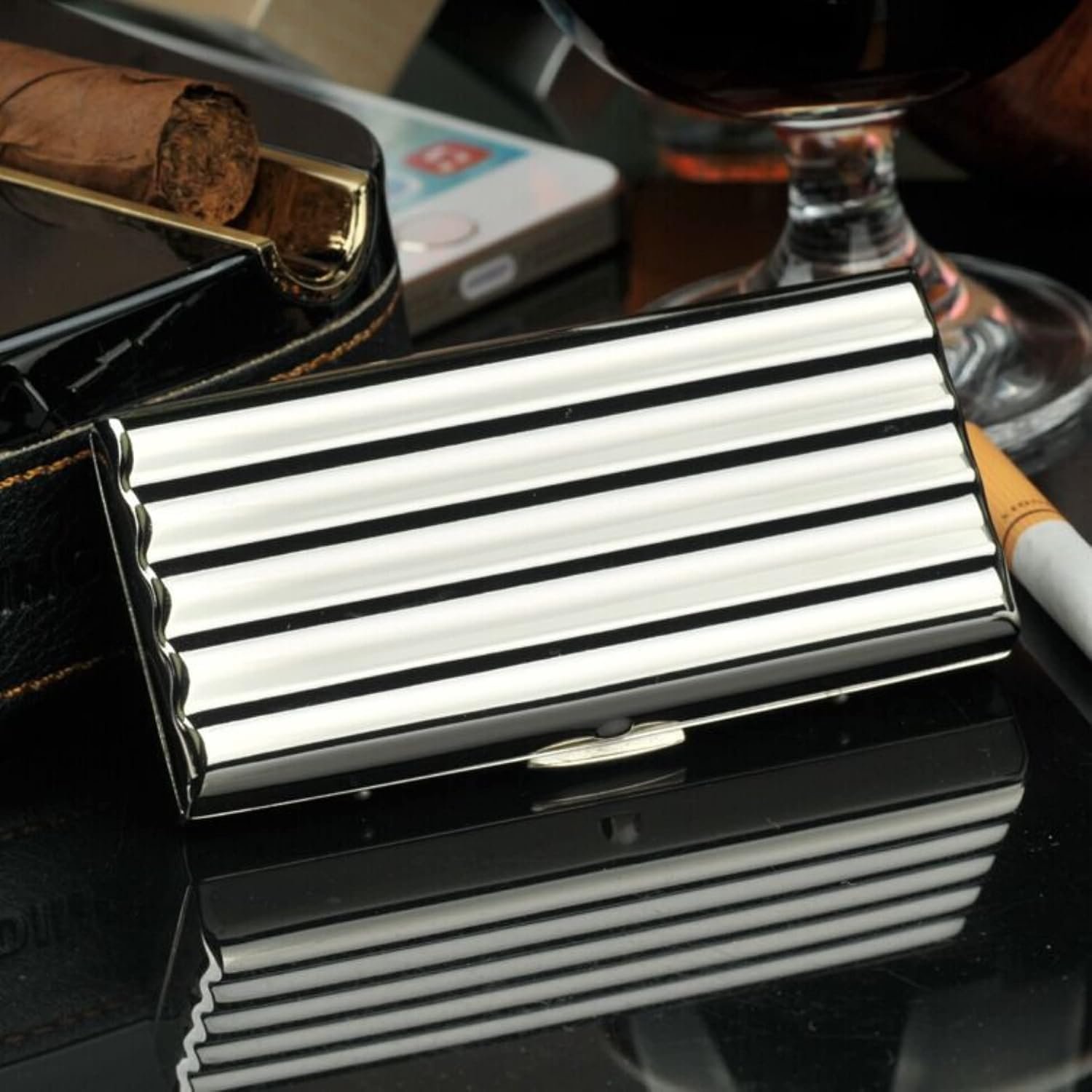 Premium Metal Cigarette Case with Double-Sided Spring Clip - Holds 10 Regular - Image 5